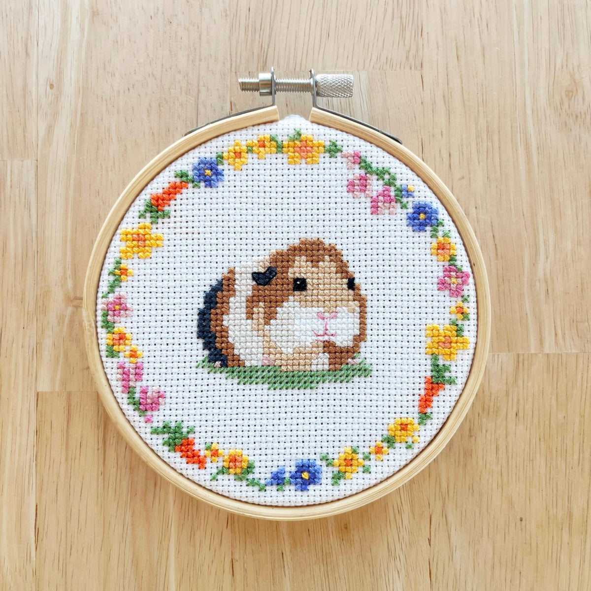 Guinea Pig Floral Circle cross stitch pattern – image 1 of 7