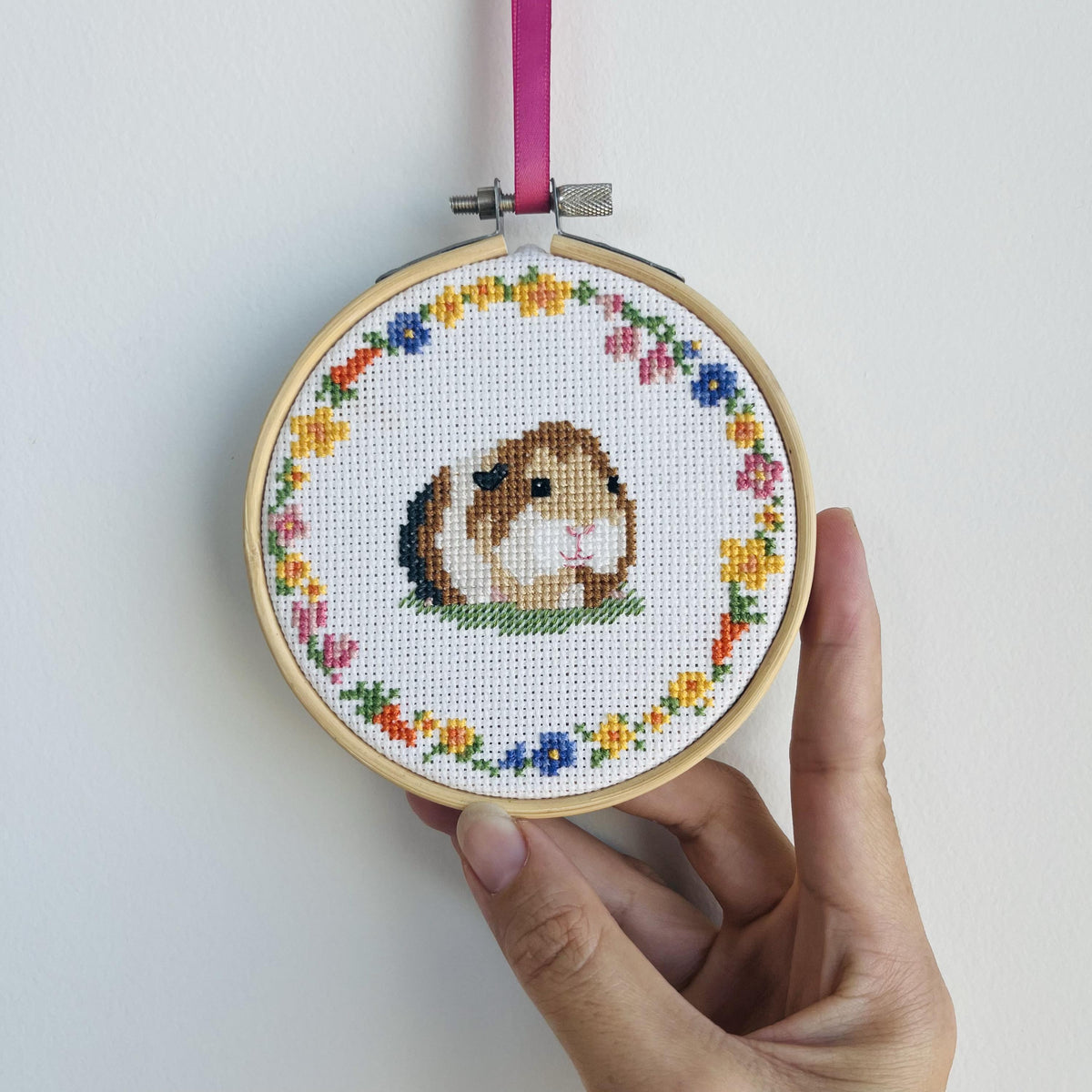 Guinea Pig Floral Circle cross stitch pattern – image 6 of 7