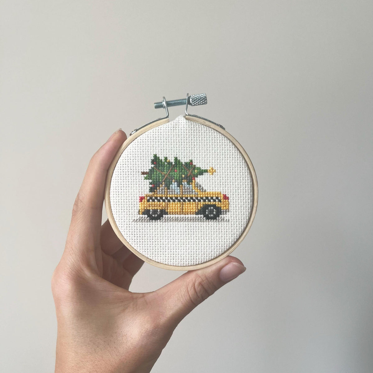 New York Taxi with Christmas Tree cross stitch pattern – image 5 of 8